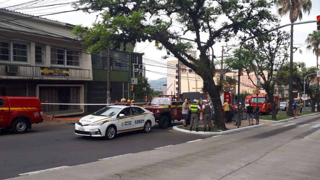 Desabamento na Avenida Protásio Alves