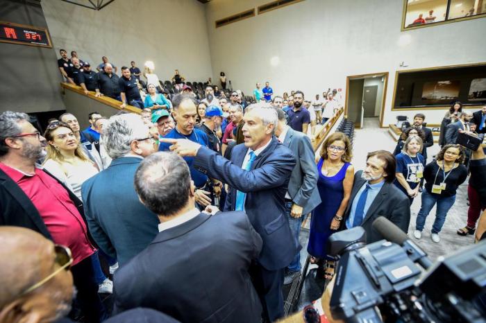 Novamente falta de quórum