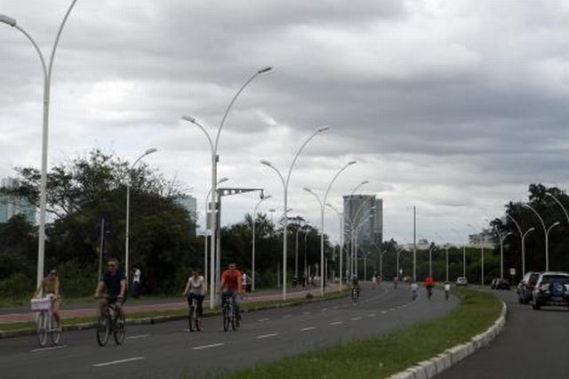 Trânsito na Beira-Rio