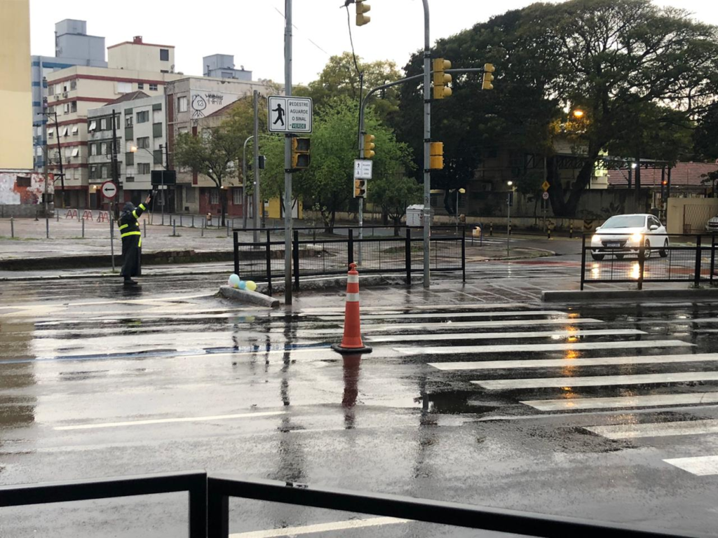 Chuva Provoca Transtornos No Trânsito De Porto Alegre Nesta Terça Feira Dia 28 