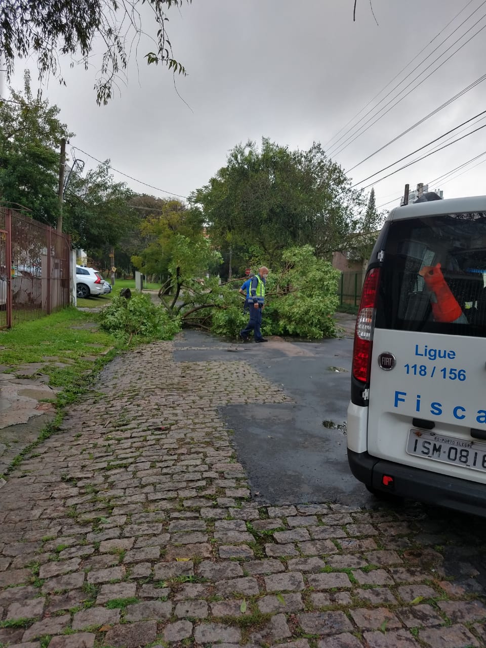 Bom Dia Rio Grande, Acidente causa congestionamento próximo à Fiergs, em  Porto Alegre