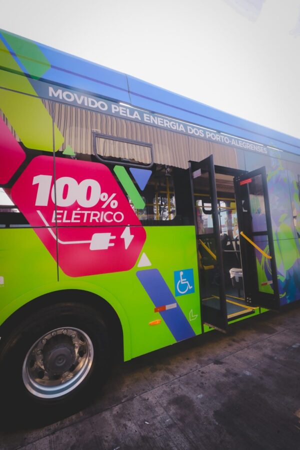 ônibus elétricos porto alegre
