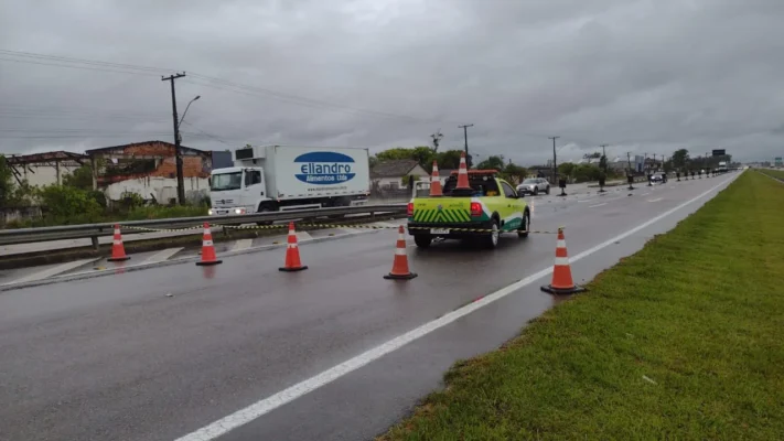 tráfego na pista principal da BR-116